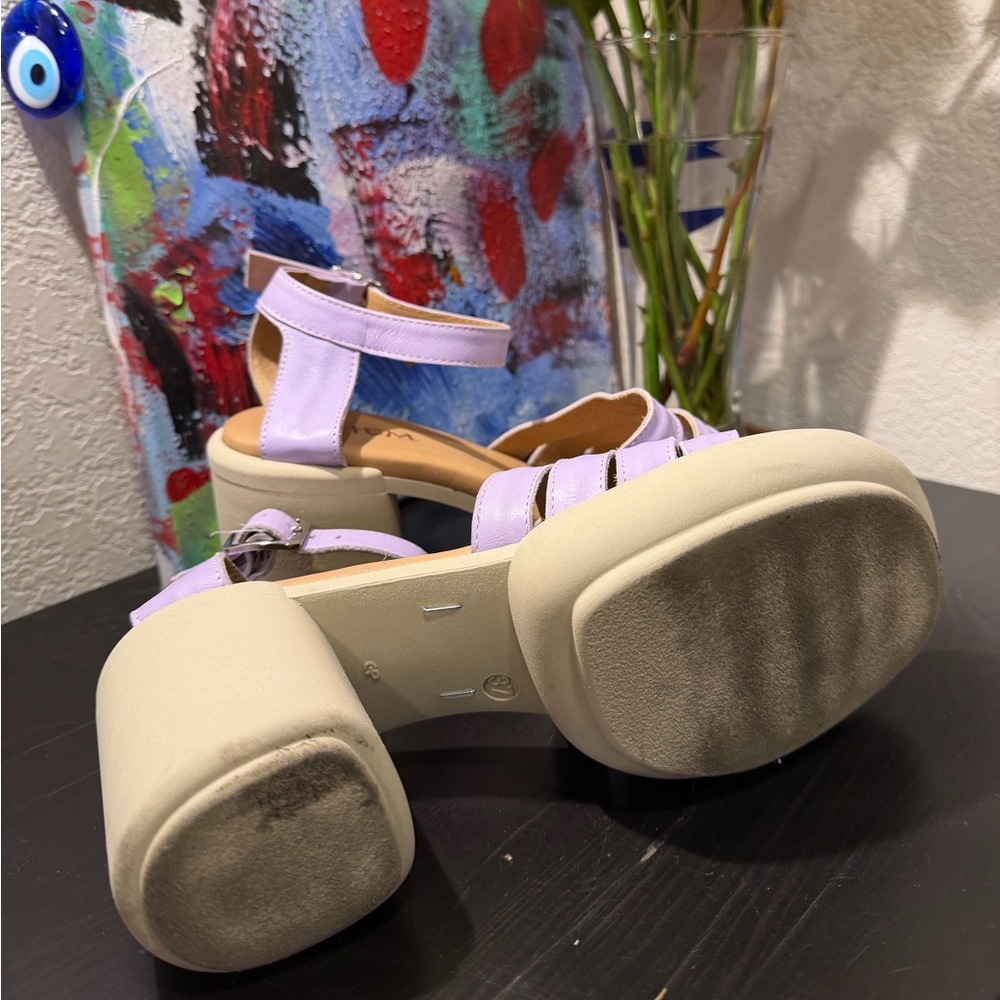 Italian Ethem Sample Pair Lavender Heeled Sandals - Picture 5 of 8